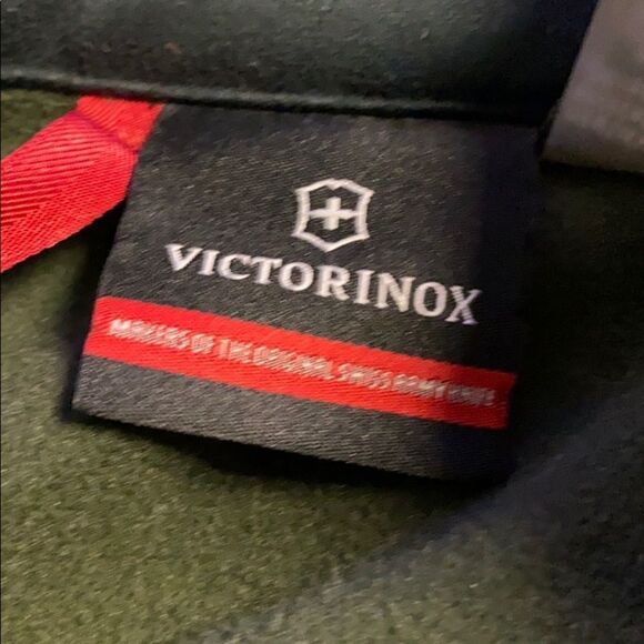 Victorinox Men’s Sports Tech Jacket sz S # E235 - Picture 8 of 9